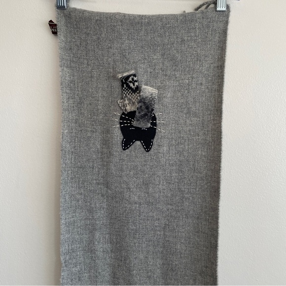 Tait and Style 3D wool cat lady scarf fringe cute fun teacher winter warm cozy - Picture 7 of 16